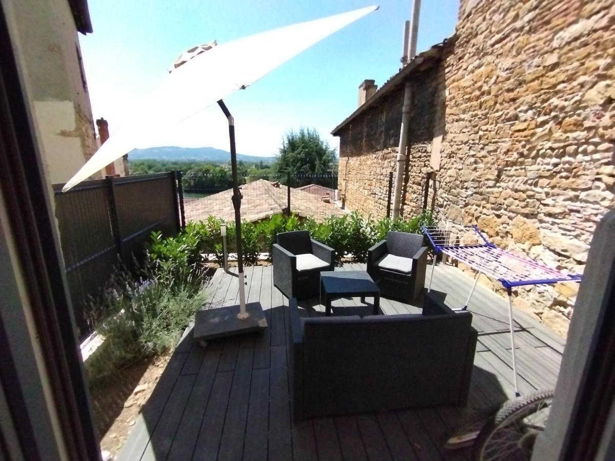 Appartement Trévoux: loft ravissant avec terrasse Extérieur photo