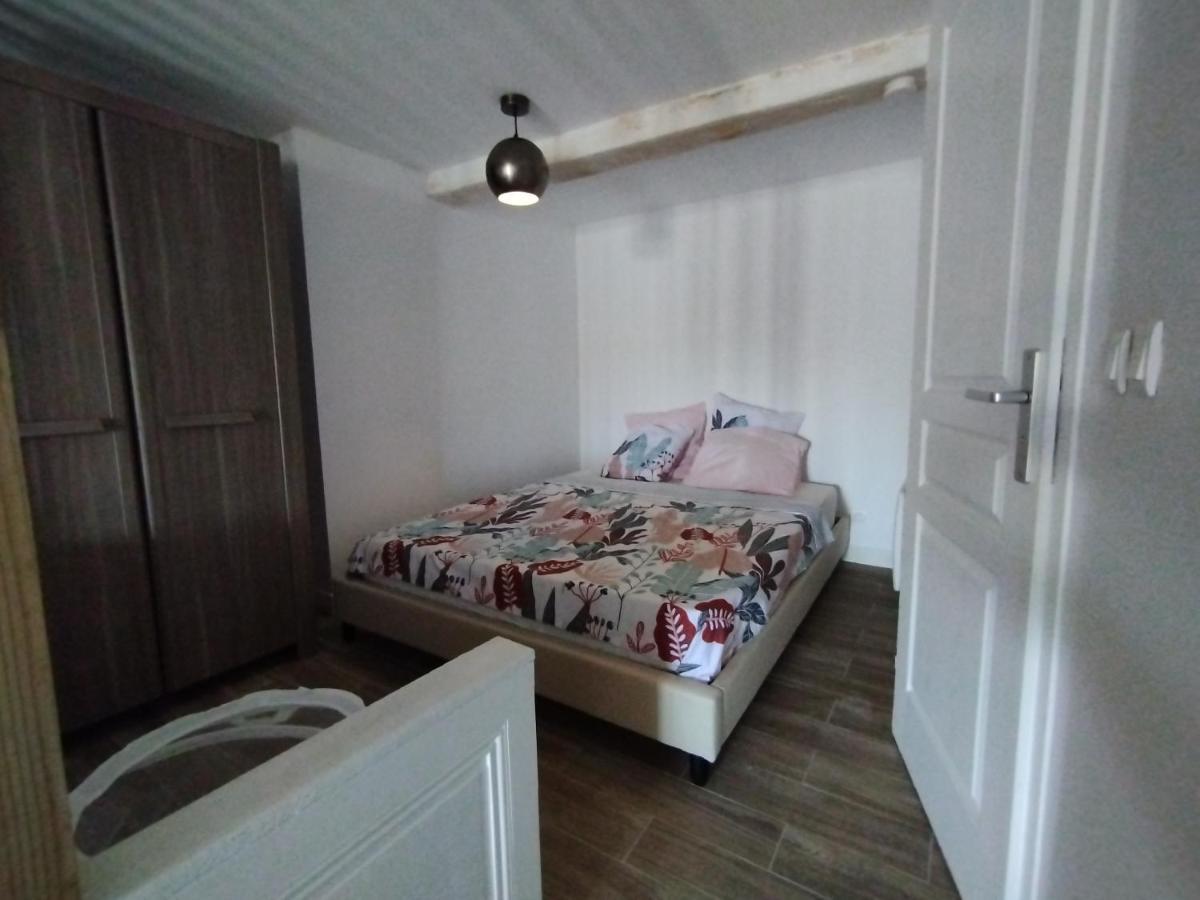 Appartement Trévoux: loft ravissant avec terrasse Extérieur photo