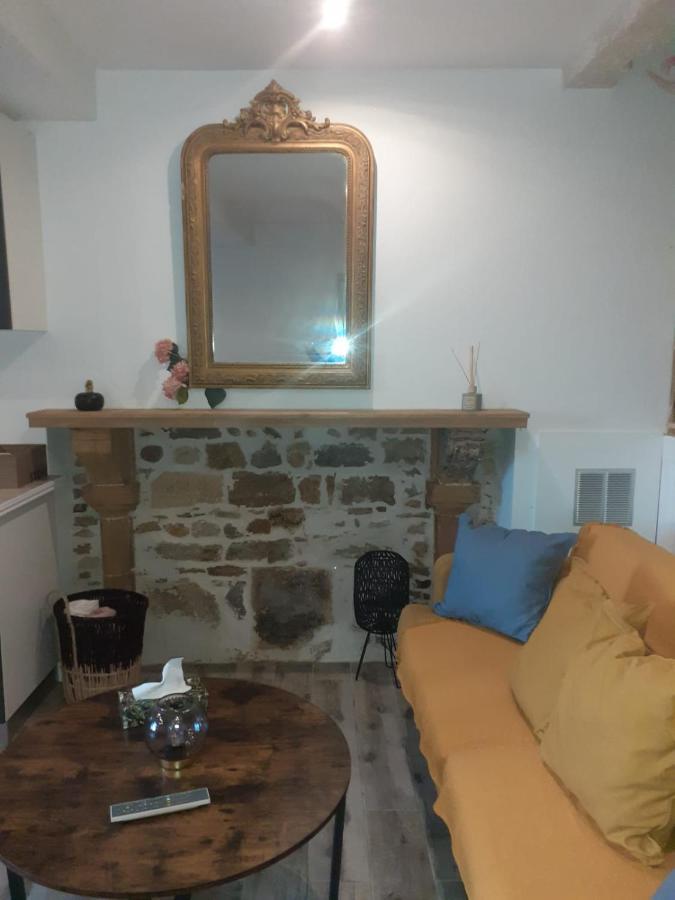 Appartement Trévoux: loft ravissant avec terrasse Extérieur photo